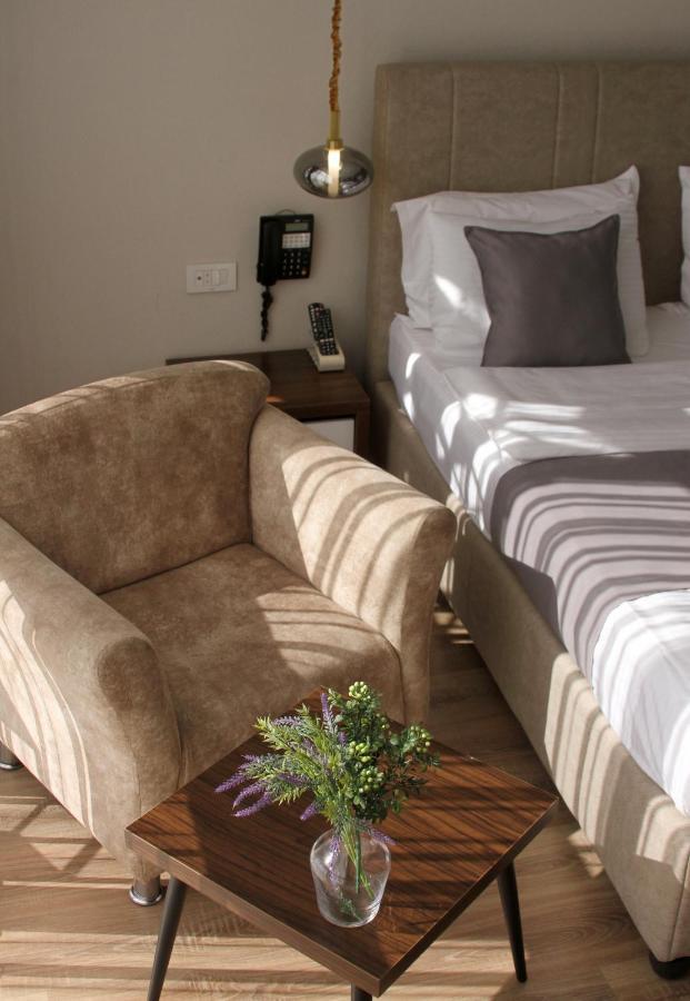 Hotel Driada Gjakova Екстериор снимка