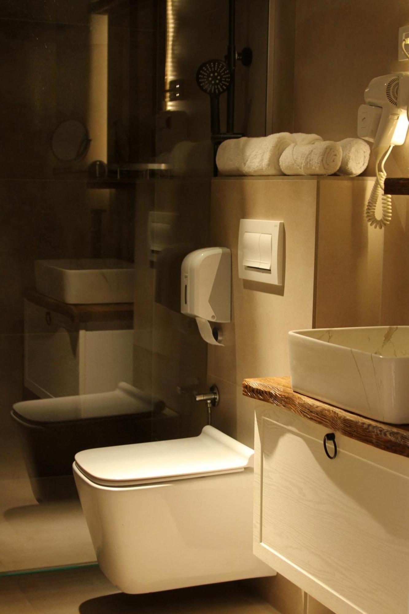 Hotel Driada Gjakova Екстериор снимка