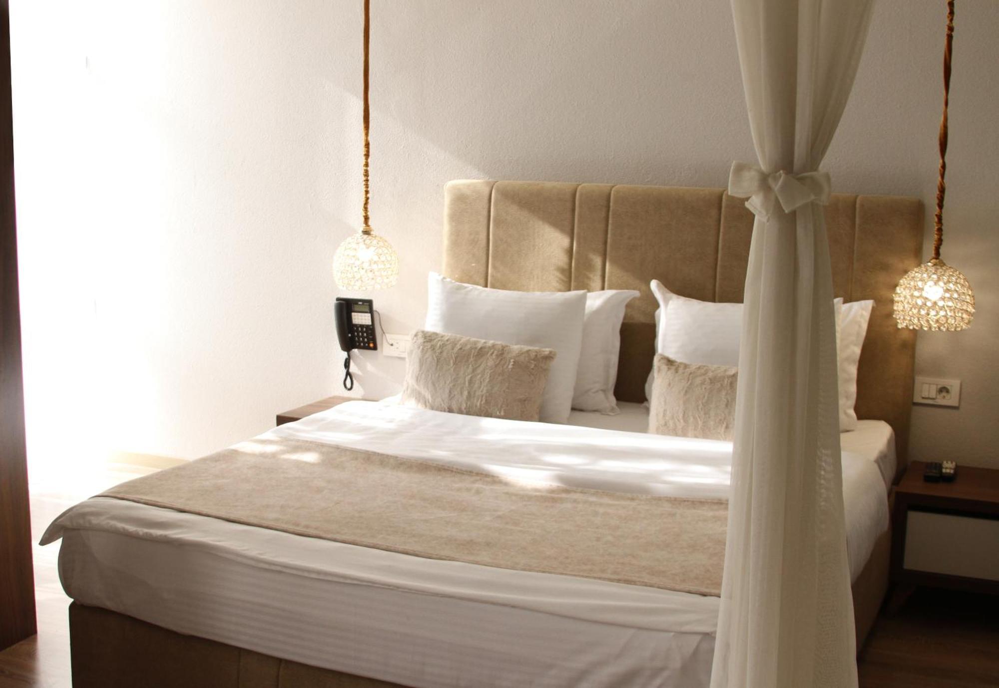 Hotel Driada Gjakova Екстериор снимка