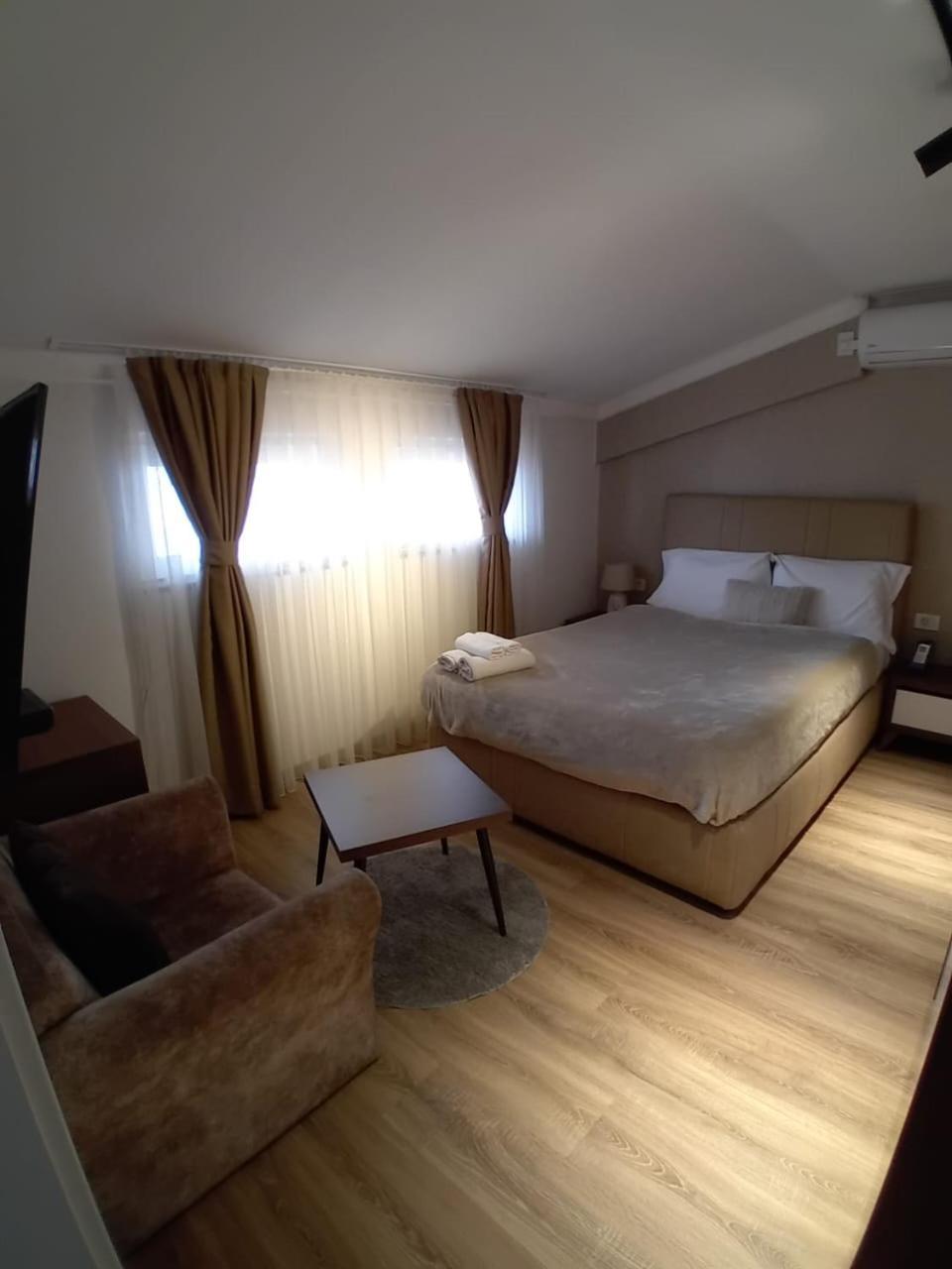 Hotel Driada Gjakova Екстериор снимка