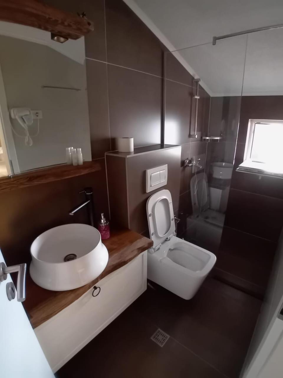 Hotel Driada Gjakova Екстериор снимка