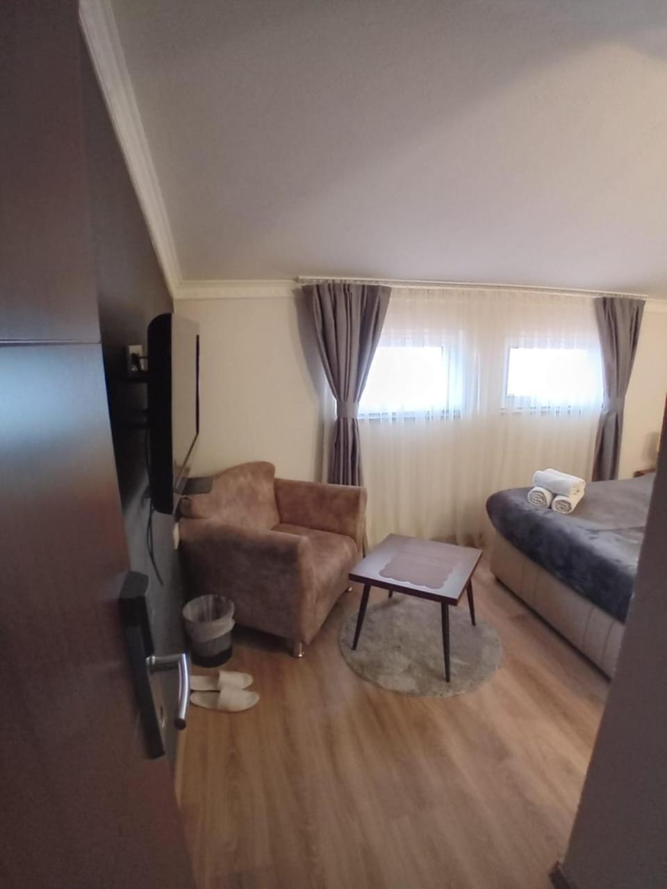 Hotel Driada Gjakova Екстериор снимка
