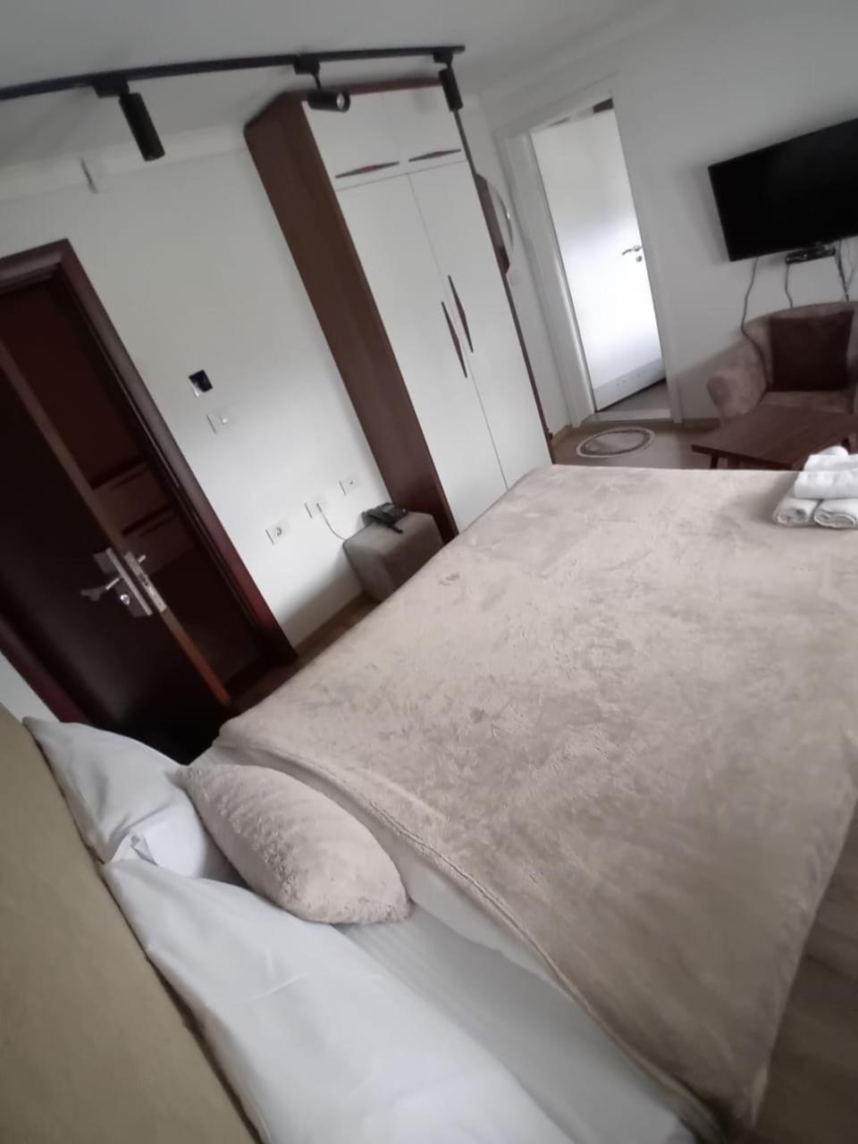 Hotel Driada Gjakova Екстериор снимка