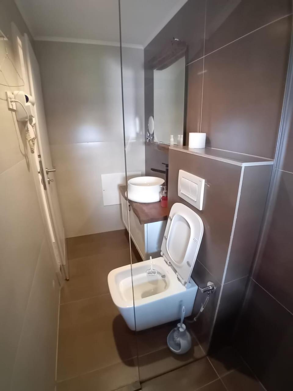 Hotel Driada Gjakova Екстериор снимка